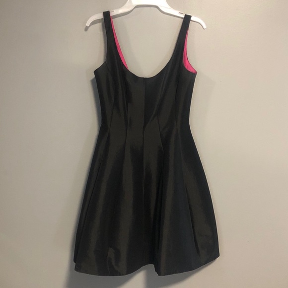 Breakfast at Tiffanys Styled cocktail dress - Picture 1 of 3